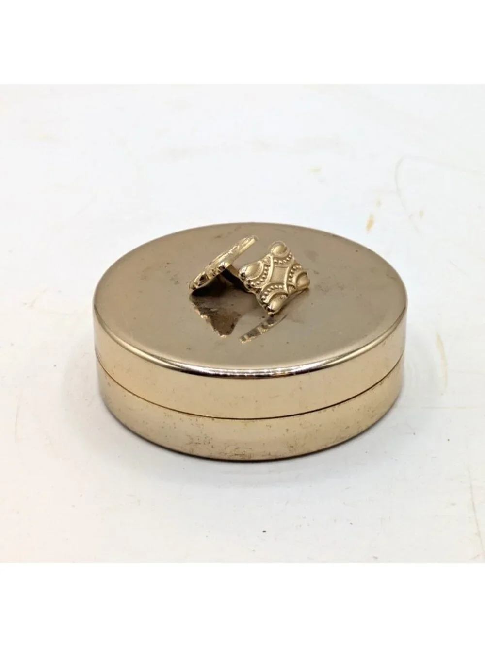 Vintage Napier Gold Tone Metal Trinket Pill Box Round Red Velvet Lining 2.5